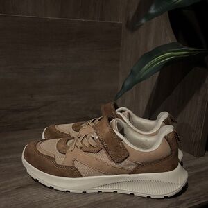 H&M Kids Brown Sneakers BRAND NEW 2